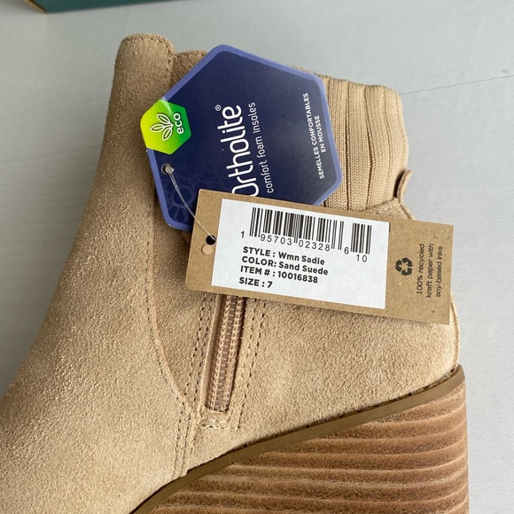 ✨New TOMS Sadie Suede Wedge Booties Sand Beige Size 7 - Picture 10 of 12